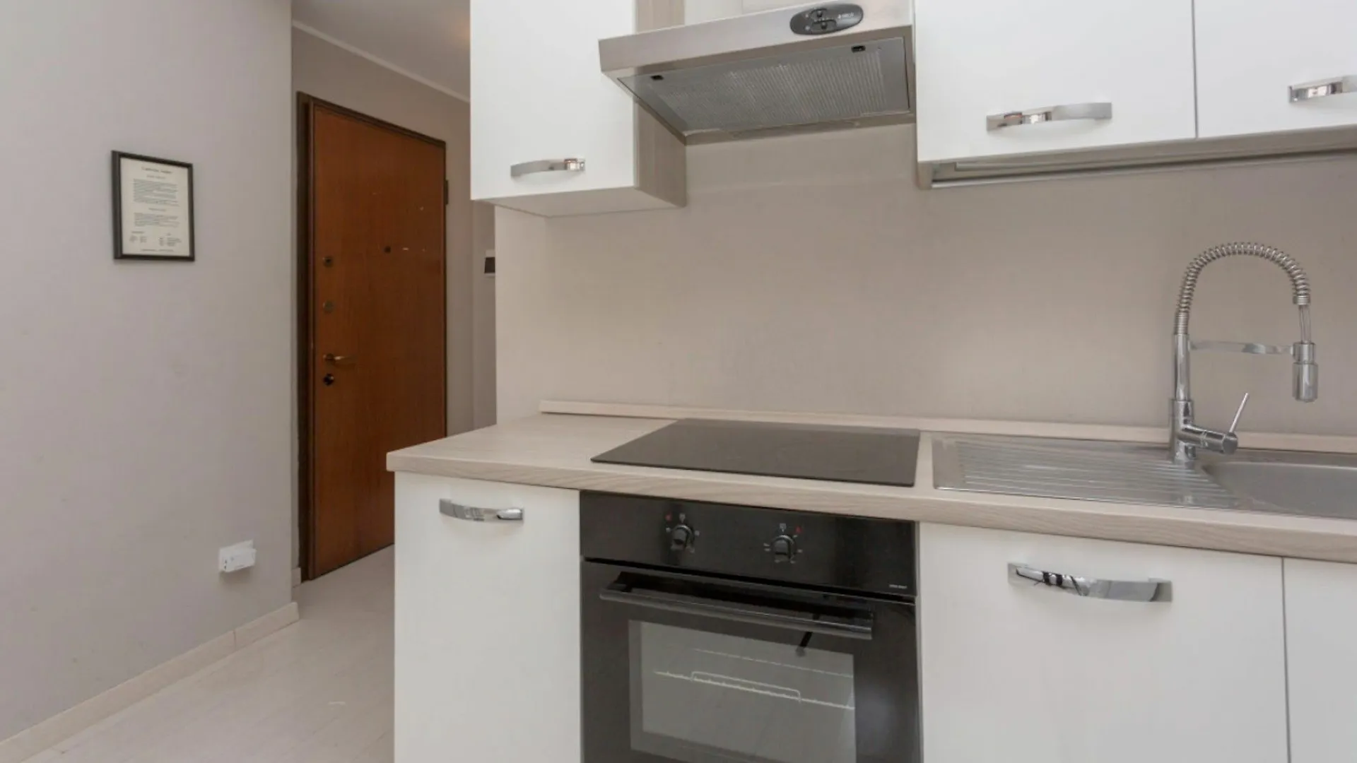 Short Rent Apartments Milão